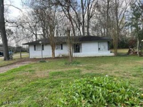 208 Woodland Ave, Ferriday, LA, 71334-3904 | Card Image