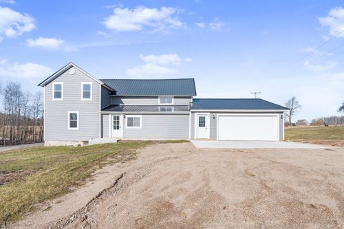 10282 7 Mile Rd, Evart, MI, 49631-8466 | Card Image