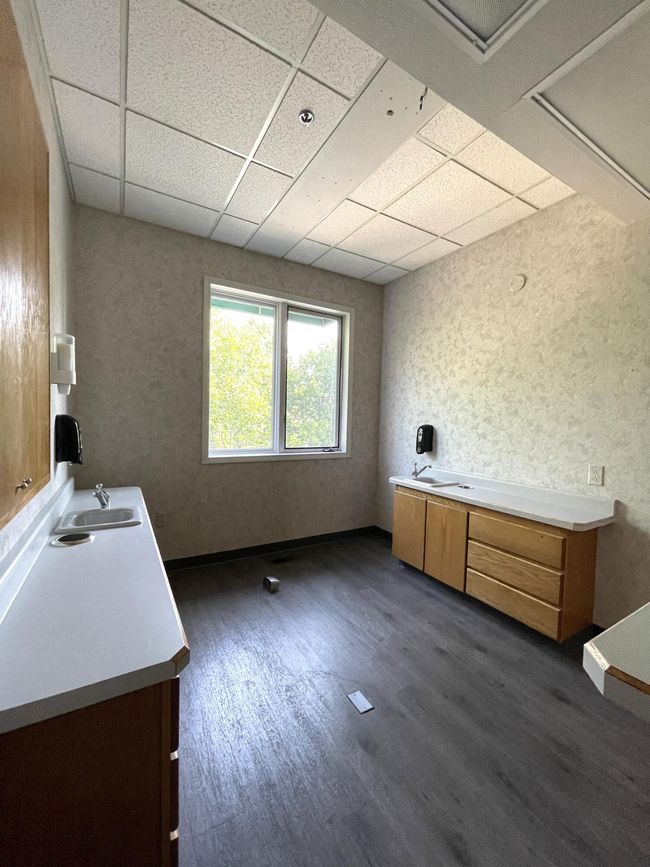 STE-1 - 2710 Eureka Way, Home with 0 bedrooms, 0 bathrooms and null parking in Redding CA | Image 19