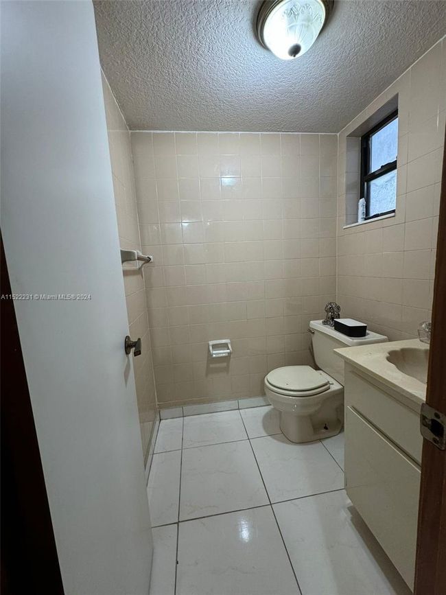 APT-215 - 210 W 68 Th St, Condo with 2 bedrooms, 2 bathrooms and null parking in Hialeah FL | Image 11