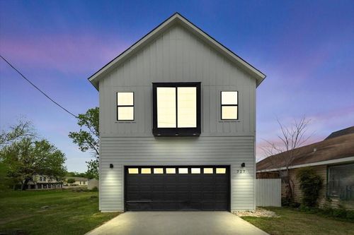 727 E 40th St, Houston, TX, 77022-4735 | Card Image