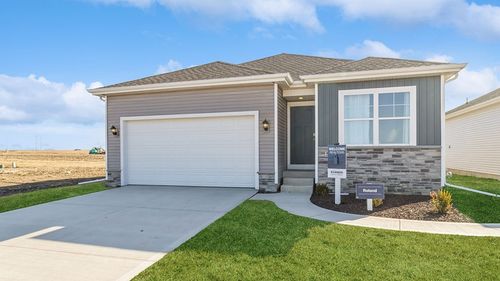 3377 Dreusicke Dr, Coralville, IA, 52241-3412 | Card Image