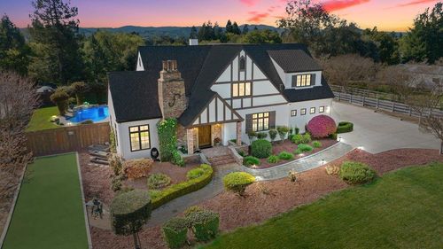 12575 Foothill Ave, San Martin, CA, 95046-9624 | Card Image