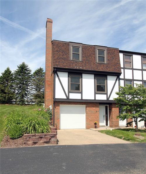 211 Greenwood Dr, Canonsburg, PA, 15317-2273 | Card Image