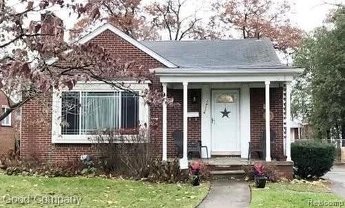 24036 Rosewood St, Oak Park, MI, 48237-2200 | Card Image