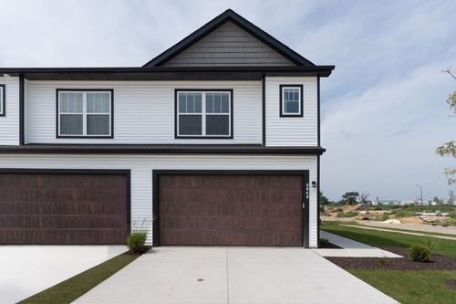 5940 Butterfield Ct, Bettendorf, IA, 52722 | Card Image