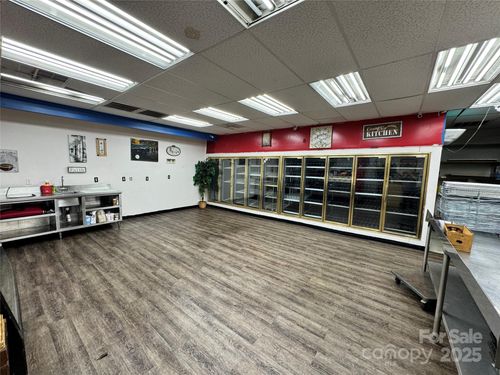 701 N Salisbury Ave, Spencer, NC, 28159-1824 | Card Image
