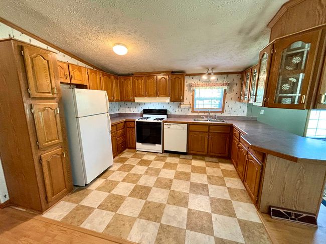 16930 16 C Rd, House other with 3 bedrooms, 2 bathrooms and null parking in Culver IN | Image 9