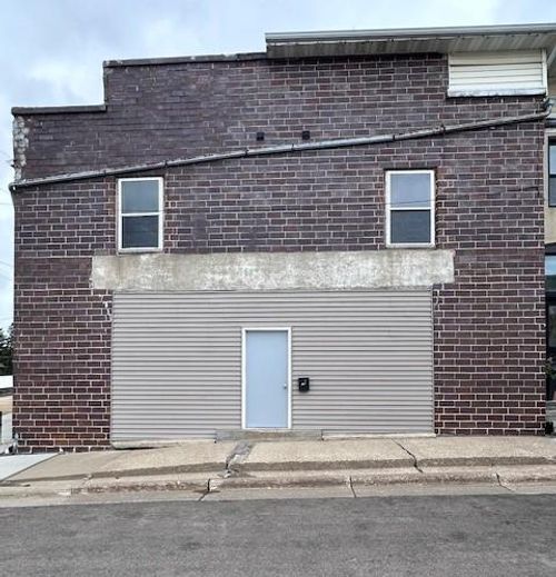 108 W Grove St, CALEDONIA, MN, 55921-1154 | Card Image