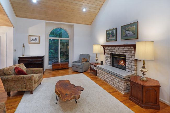 Great Room | Image 10