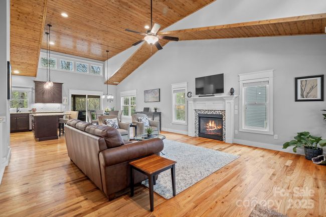16 Sugarland Ridge Rd, House other with 3 bedrooms, 3 bathrooms and null parking in Fairview NC | Image 6
