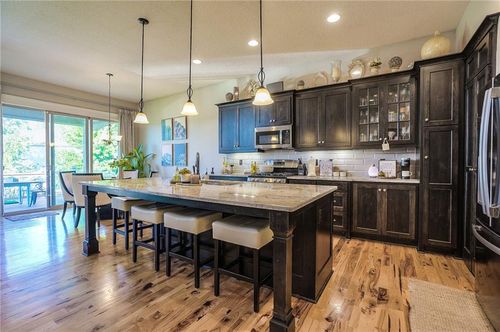 17833 W 166th St, Olathe, KS, 66062-7984 | Card Image