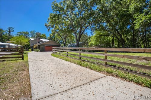 28330 Peterson Camp Rd, Brooksville, FL, 34601-4319 | Card Image