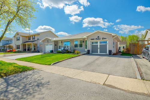 5880 Crimson Dr, Niagara Falls, ON, L2G7T7 | Card Image