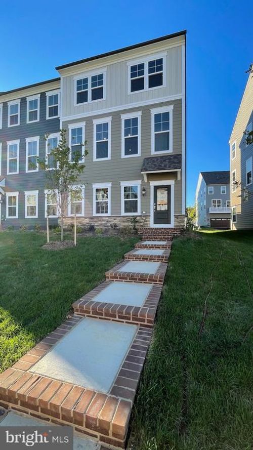 1756 Autumn Maple Leaf Dr, DUMFRIES, VA, 22026-2823 | Card Image