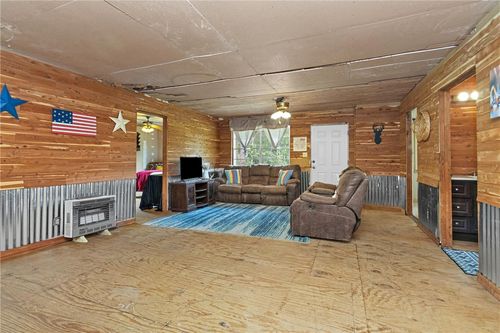 7469 1190, Leona, TX, 75850 | Card Image
