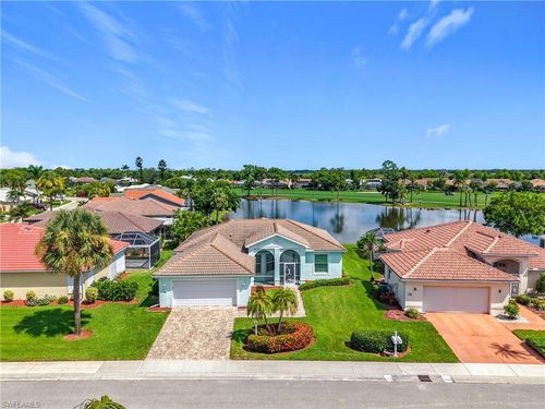 2071 Rio Nuevo Dr, NORTH FORT MYERS, FL, 33917-6775 | Card Image