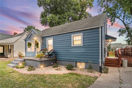 300 E Arch St, Jerseyville, IL, 62052-1804 | Card Image