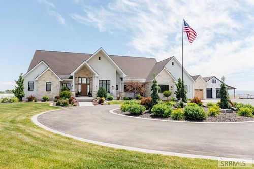 5261 S 55th W, Idaho Falls, ID, 83402-5986 | Card Image