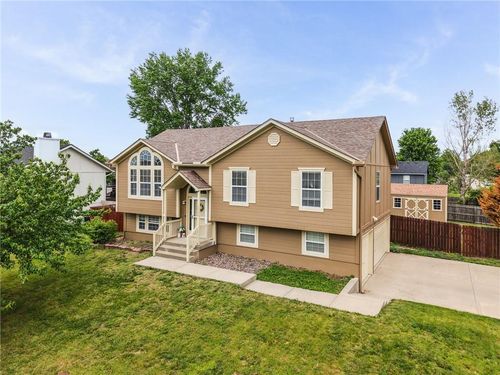 1204 Dogwood Dr, Greenwood, MO, 64034-9246 | Card Image