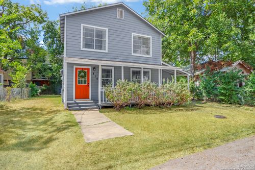 810 N Goodrich St, Seguin, TX, 78155-4422 | Card Image