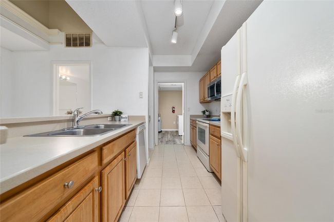 APT-105 - 12107 Poppy Field Ln, Condo with 2 bedrooms, 2 bathrooms and null parking in Orlando FL | Image 11