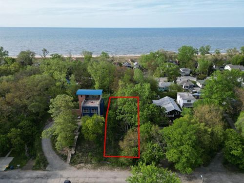 7632 Maple Ave, Gary, IN, 46403-1353 | Card Image