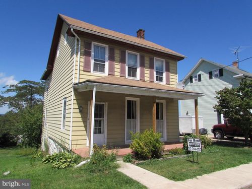 843 Newport Ave, GAP, PA, 17527-9606 | Card Image