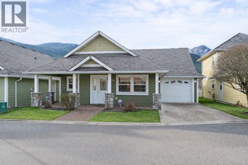 19-1231 10 St Sw, Salmon Arm, BC, V1E0A5 | Card Image