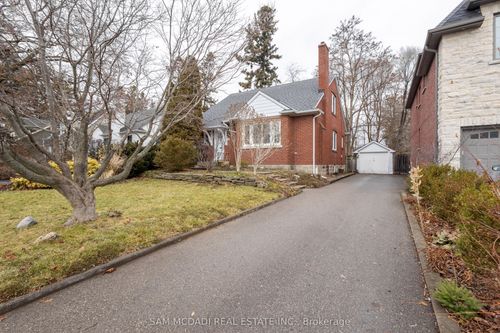11 Brant Ave, Mississauga, ON, L5G3N9 | Card Image