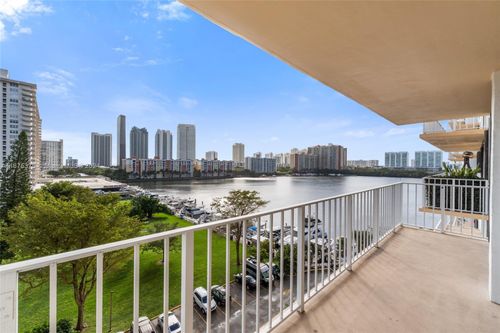 816-290 174th St, Sunny Isles Beach, FL, 33160 | Card Image