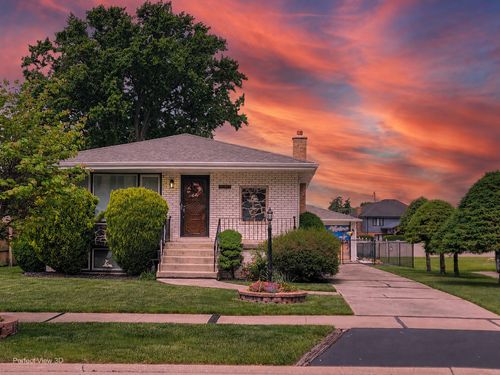 9020 Nashville Ave, Oak Lawn, IL, 60453-1459 | Card Image
