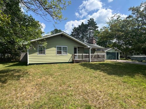 111 N 4th St, Eagle River, WI, 54521-8479 | Card Image