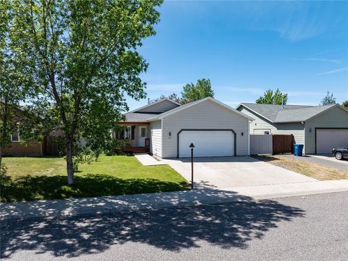 562 N River Rock Drive, Belgrade, MT, 59714 | Card Image