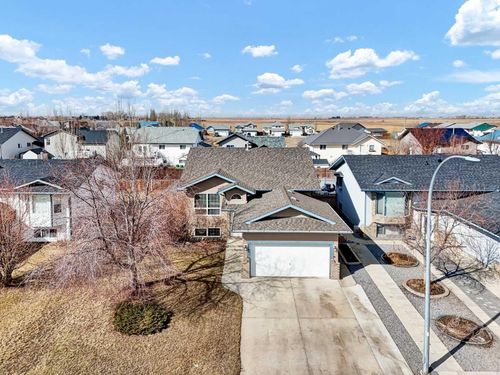 123 Upland Rd W, Brooks, AB, T1R0P9 | Card Image