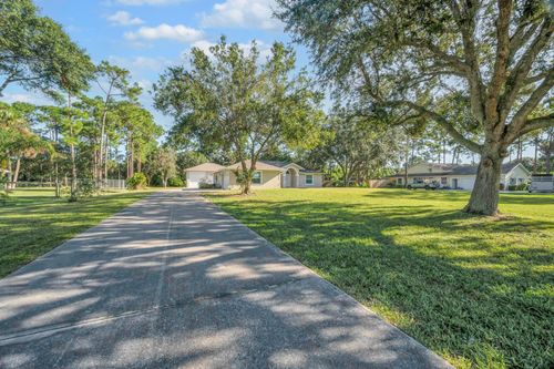 8330 Hidden Pines Rd, Fort Pierce, FL, 34945-3143 | Card Image