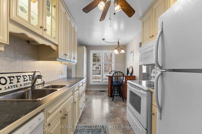 6 Ross St, House other with 3 bedrooms, 2 bathrooms and 6 parking in Cobden ON | Image 10