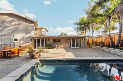 16907 Dulce Ynez Ln, Pacific Palisades, CA, 90272-2812 | Card Image