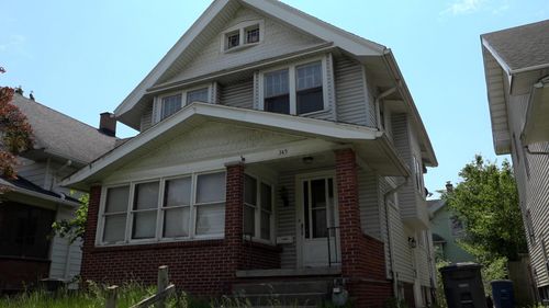 345 W Manhattan Blvd, Toledo, OH, 43608-1055 | Card Image