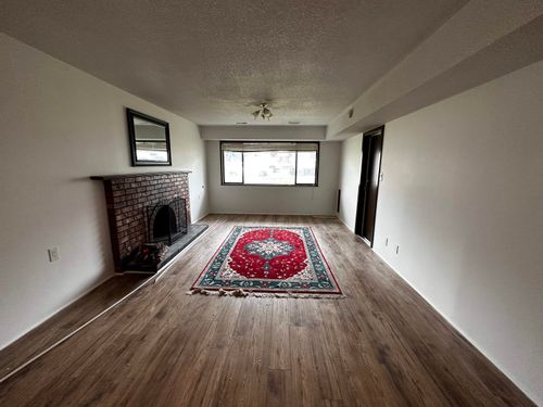 b-448 E 55th Ave, Vancouver, BC, V5X1N4 | Card Image