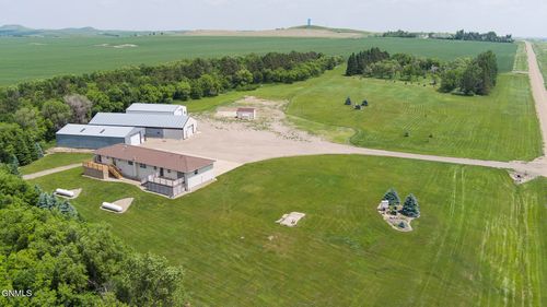 3145 County Road 139a, Mandan, ND, 58554-8100 | Card Image