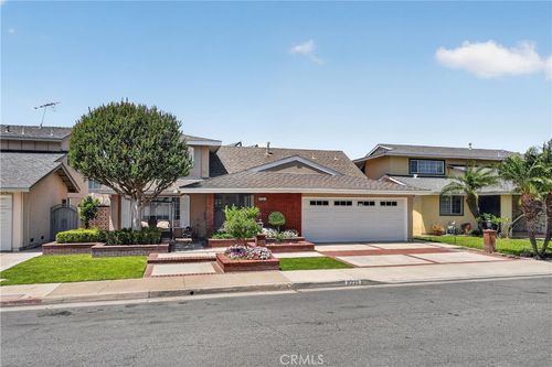 8221 Somerdale Ln, La Palma, CA, 90623-1937 | Card Image