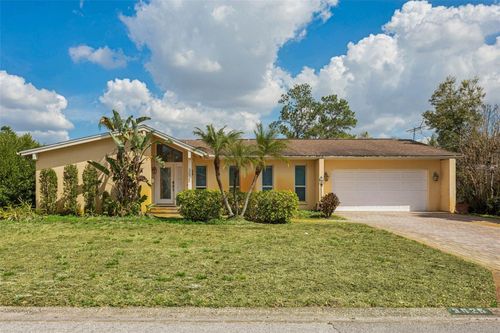 3025 Samara Dr, Tampa, FL, 33618-4305 | Card Image
