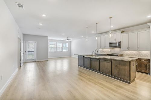 apt-2106-6804 Westview Dr, Houston, TX, 77055-6907 | Card Image