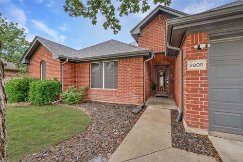2909 Chisholm Trl, Corinth, TX, 76210-2291 | Card Image