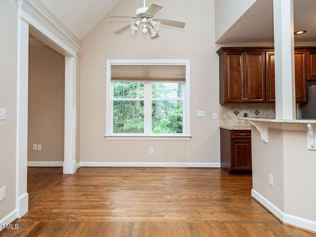 010-1280x960-family-room | Image 10