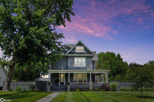 2812 West Ave, Burlington, IA, 52601-1575 | Card Image
