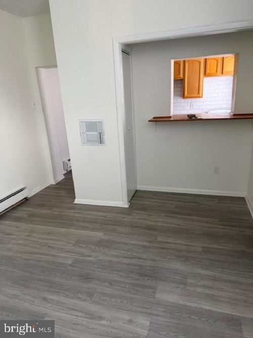 424 E Girard Ave, PHILADELPHIA, PA, 19125-3322 | Card Image