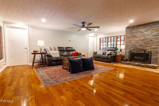 9266 Forest Rd, House other with 4 bedrooms, 4 bathrooms and null parking in Coeburn VA | Image 7