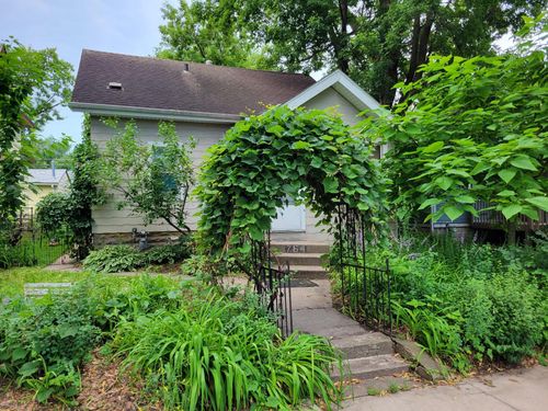 764 Fuller Ave, Saint Paul, MN, 55104-4831 | Card Image